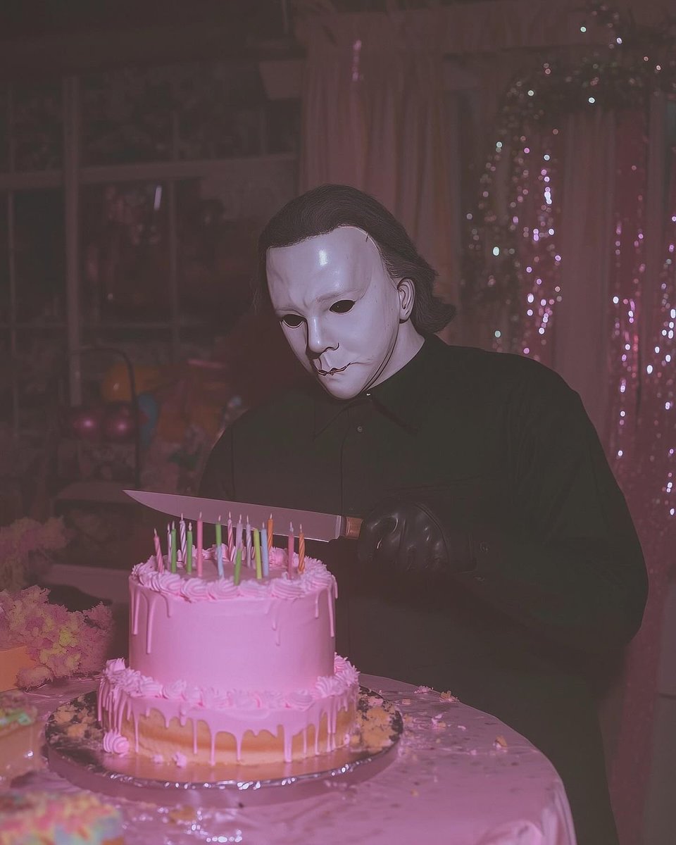 Hoy estoy cumpliendo años y me propuse hacer un hilo de 33 películas de terror subvaloradas que me gustan. La lista está variada por décadas y subgéneros. Va en orden cronológico y con reseña