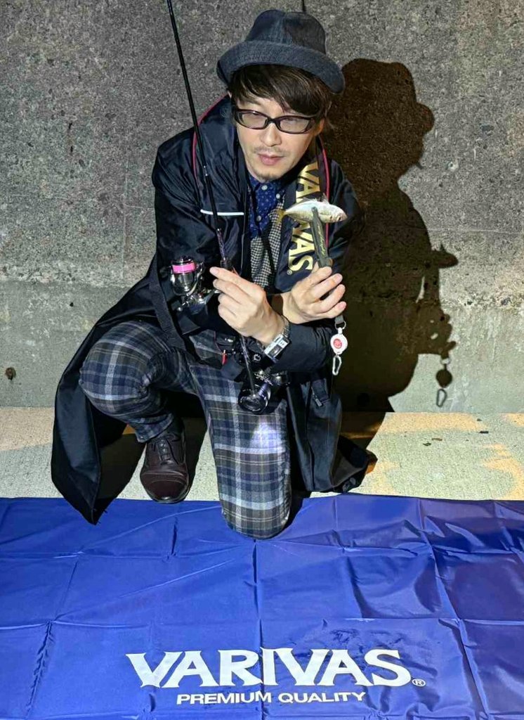 能登アジング🎣の思い出…
鯵のエックス持ちが唯一無二…らしい
西メンバーたちと分かれ
オンライン型式で早ガケ大会を開催🔥
2時間半だったが豊穣の海…
能登の海を満喫する事が叶い皆に感謝😉👍️🎶
#バリバスグラファイトワークス 
#TFLエステル
#tfl57wrxti改
#TFL63S
#tfl62sbtrxti改
#4S610S