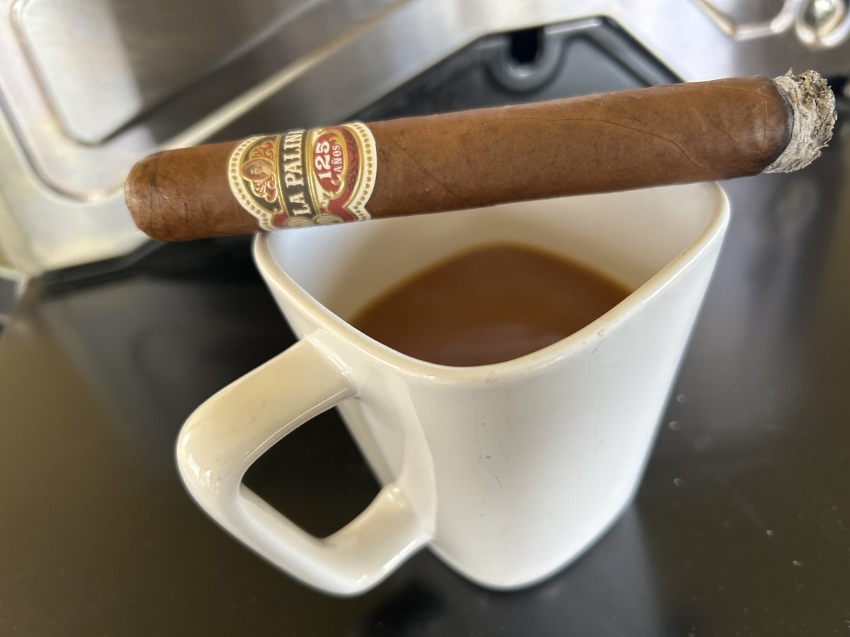 rayadh97's tweet image. Bout that time. #powered by #LA PALINA 125 anos