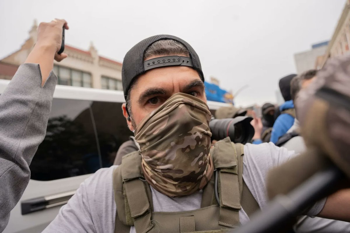TaraBull808's tweet image. Do you support ICE agents wearing masks to protect their identity?