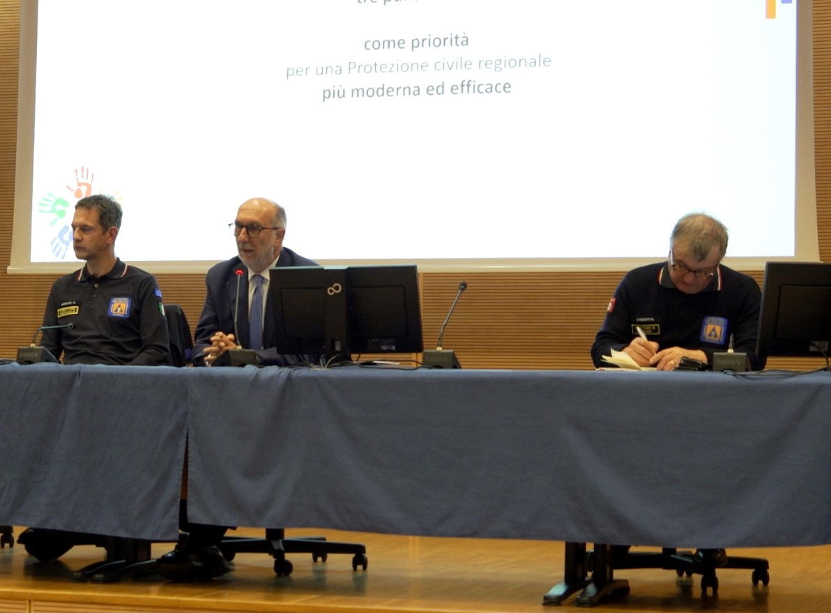 #ProtezioneCivile, <a href="/Riccardi_FVG/">Riccardo Riccardi</a>  agli Stati generali di Udine: "Sistema maturo e fondamentale per sicurezza e coesione. Priorità a formazione, regole certe e ricambio generazionale. Ora lo Stato completi il percorso di tutela dei volontari"
👉tinyurl.com/yc5tpp32