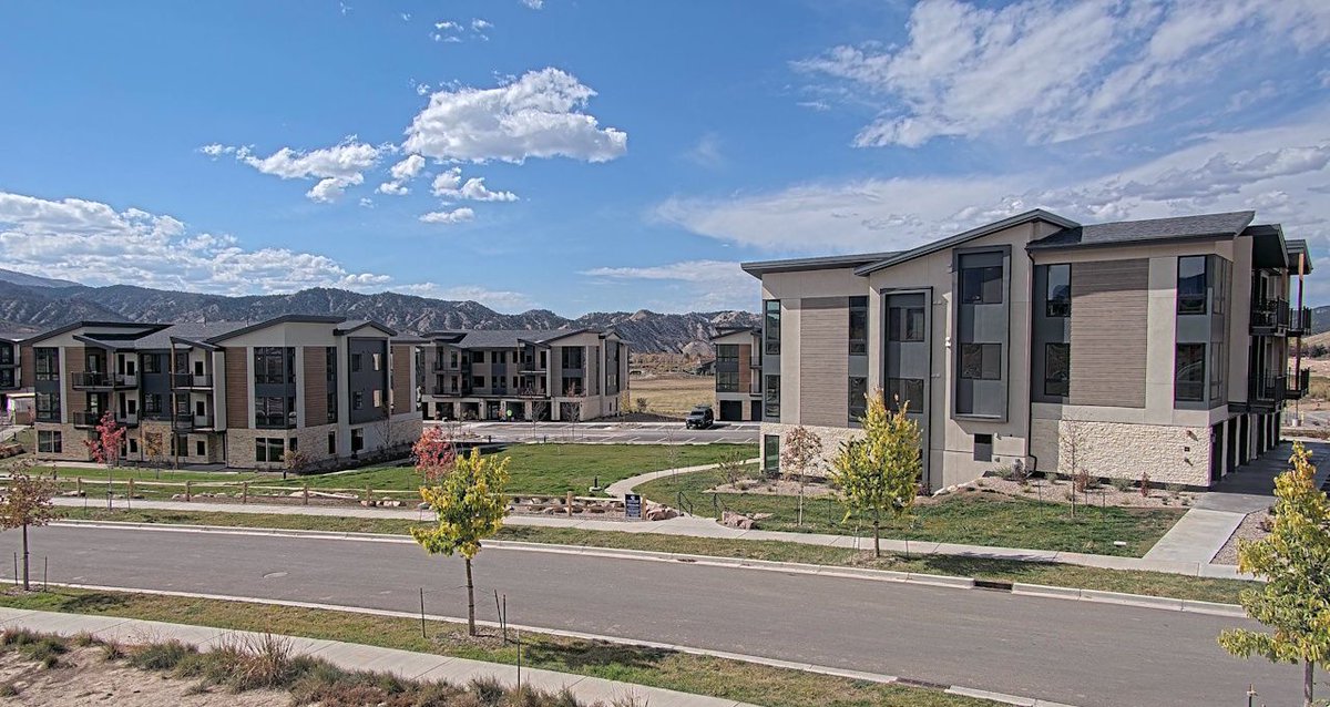 Check out the Haymeadow Multi-family project, where multiple new living spaces are constructed in the serene Colorado mountains as our feature-rich #constructioncamera — the Fixed #4K Premier — captures the entire process from beginning to end: buff.ly/0XS9au5