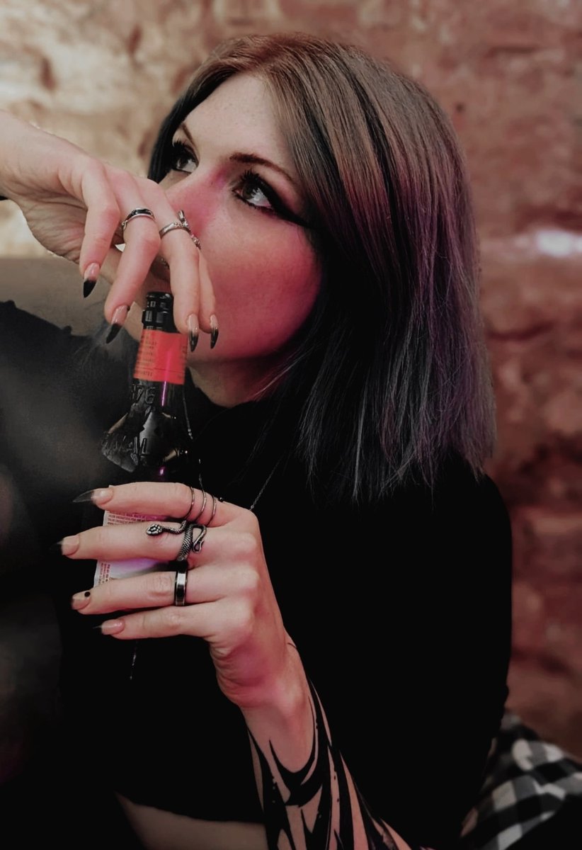 AngleScience's tweet image. ~ 🖤❄ ~