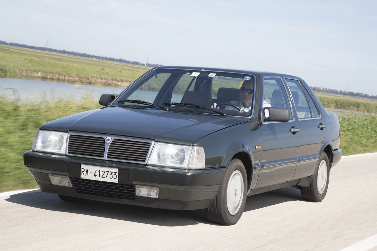 Nouveau match du groupe routière :
- PEUGEOT 405
face à 
- OPEL Vectra
face à 
- LANCIA Thema
Photos dans l'ordre cité 
Les votes ci-dessous 
#lpbvp