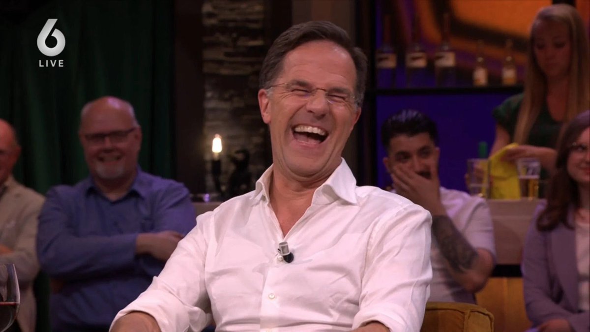 bschraag's tweet photo. Toeval of inspiratie? Rob Jetten lijkt zich wel erg te laten inspireren door de kledingstijl van Rutte 👔 #politiek #stijl #vandaaginside https://t.co/mtHGaKchqL