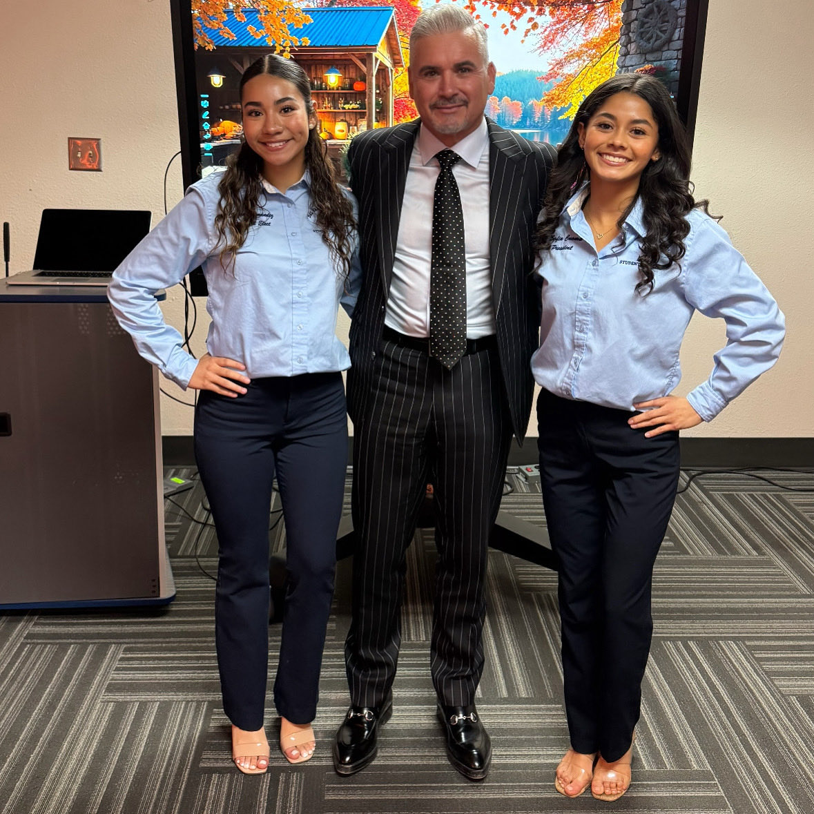 Grateful to our Superintendent <a href="/DeXavierluke/">Xavier De La Torre</a> for hosting our first Advisory Committee meeting of the year. Excited to collaborate and build on the great work happening across #THEDISTRICT #OFOD #Stuco #TASC #DistrictIX @dvhsyisd @ysletaisd <a href="/TASC_StuCo/">TASC</a> <a href="/District9StuCo/">District IX StuCo</a> @NatStuco