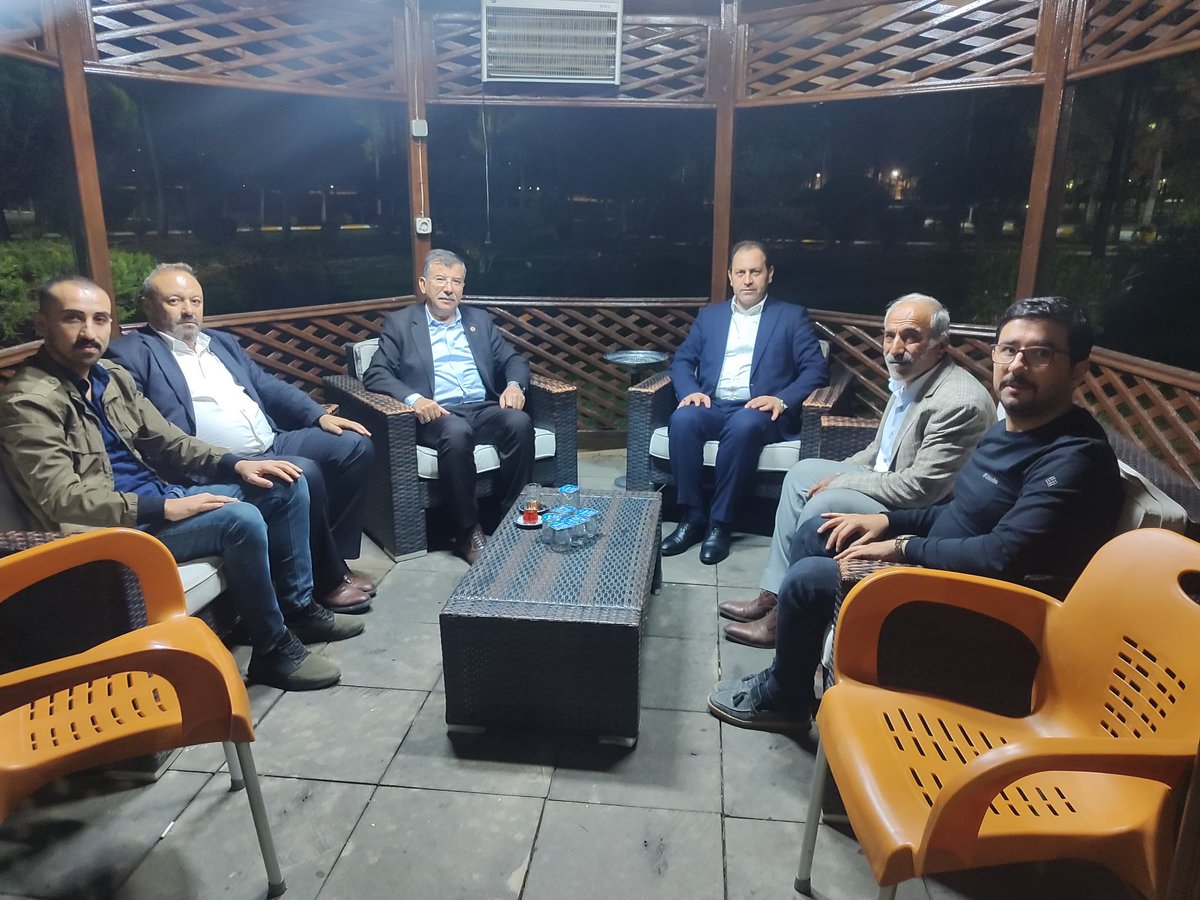 İlçe Başkanımız <a href="/SEToprak_/">Selahaddin Eyyüb Toprak 🇹🇷</a> Gençlik Kolları Başkanımız <a href="/Mehmet_suzen63/">Mehmet Süzen</a>  Tügva İlçe Temsilcisi Cihan Ayiş ile birlikte 

Şanlıurfa Milletvekilimiz <a href="/malicevheri/">𝐃𝐫. 𝐌𝐞𝐡𝐦𝐞𝐭 𝐀𝐥𝐢 𝐂𝐞𝐯𝐡𝐞𝐫𝐢</a>’yi ziyaret ederek ilçemizle alakalı projeleri konuştular.
Teşkilat ve saha çalışmaları hakkında istişarede bulundular.