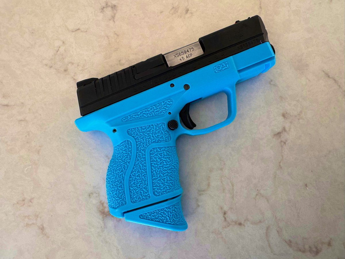 There's going to be an official beta for the 3D printed frame for the Springfield XDs 45ACP on the Gatalog. But if you want to have some fun now, grab the files. I've included a blank frame you can use to make your own texture. If you do make a textured version, I'd love to see