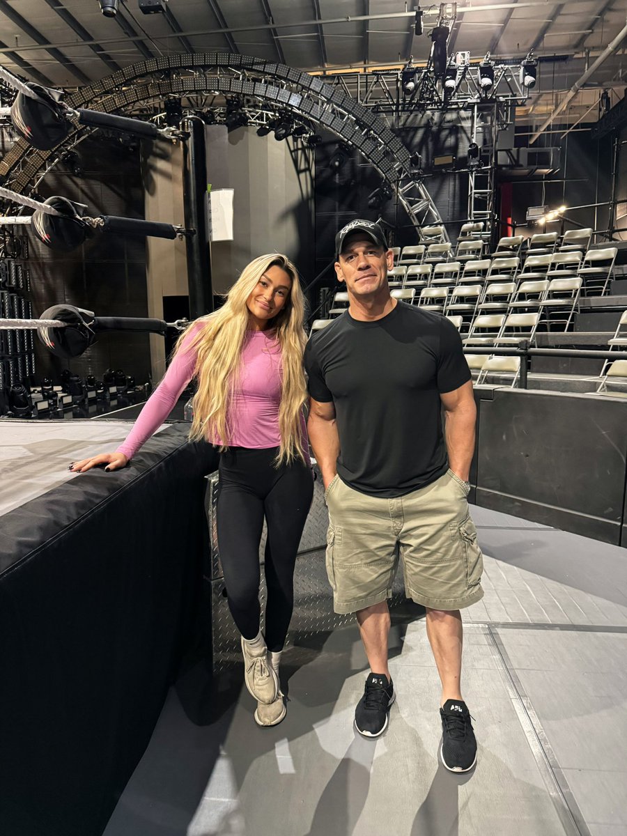 izzi_wwe's tweet image. Always a blessing and such an inspiration getting to sit with John and pick his brain about our business. Grateful for the wisdom and perspective every time!🖤