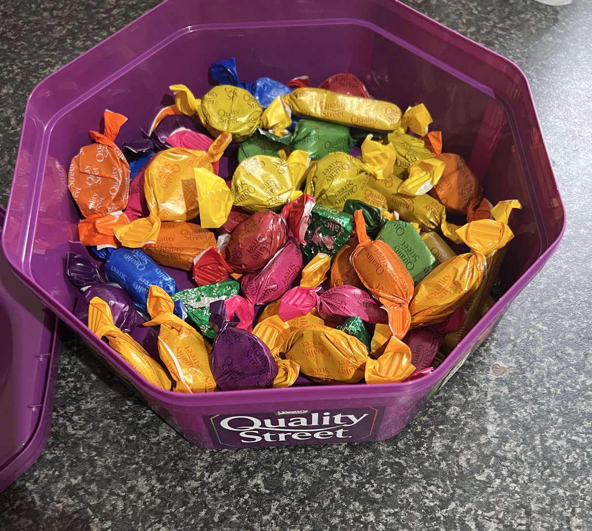 MJRobinsonStruc's tweet image. Where is my sewing kit?