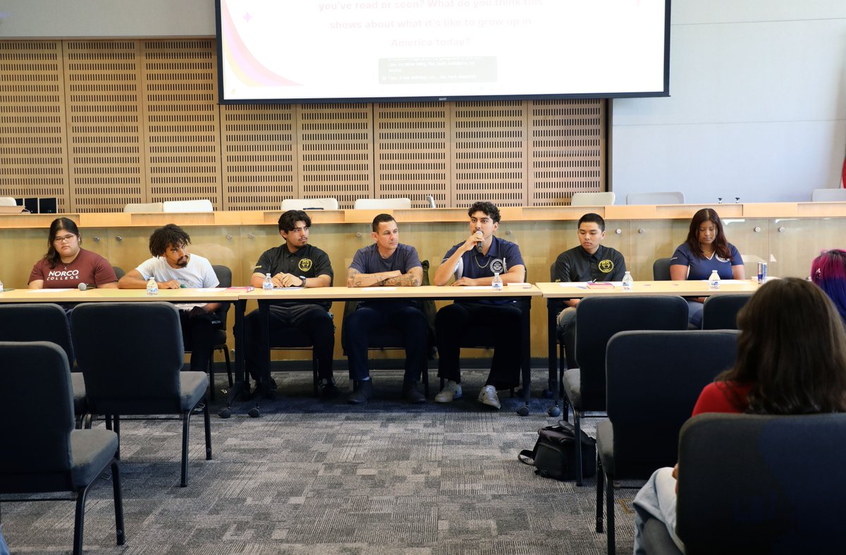 NorcoCollege's tweet image. Last week, we had the incredible opportunity to host the Student Panel for Read 2 Succeed! 🎉 Students from Phoenix Scholars, Men of Color Scholars, and Puente shared their personal insights on the book and discussed its relevance to their lives. 📚✨ #Read2Succeed