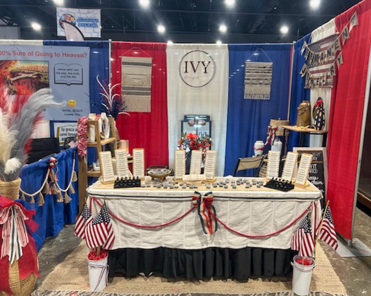 MSStateFair's tweet image. Congratulations to our Most Patriotic Food Vendor Winners for serving up red, white, and delicious on the midway, and to our Most Patriotic Trade Mart Expo Vendor Winners for decking out their booths with standout American pride! ❤️🤍💙
From flavor to flair, these vendors brought…