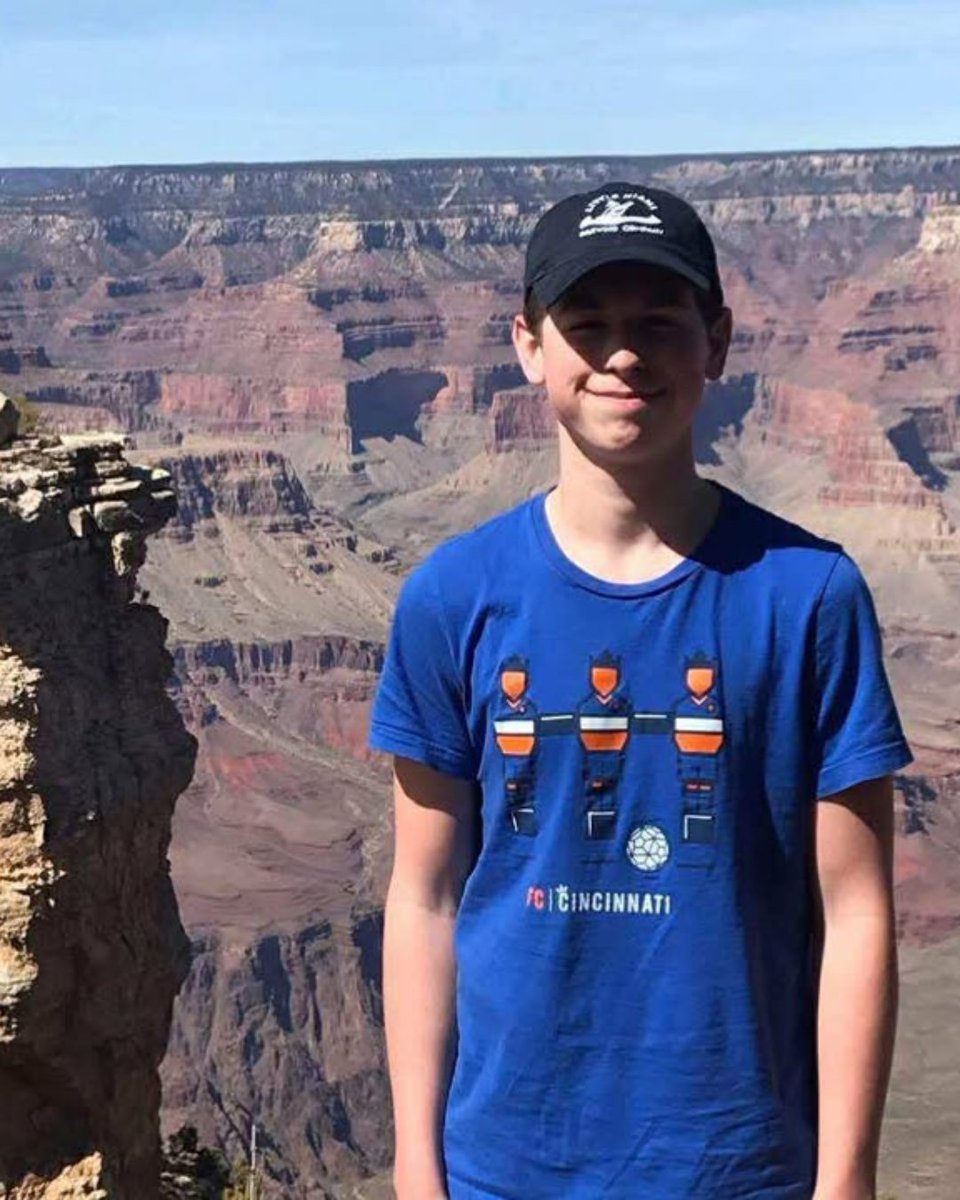 #LMBContheRoad was spotted at Lambeau field! 🏟️

Sean repped LMBC at the Bengals vs Packers game in Green Bay — while looking through his memories he found an old photo of his son years ago in one of our OG hats at the Grand Canyon! We hope you both had a great time at the game!