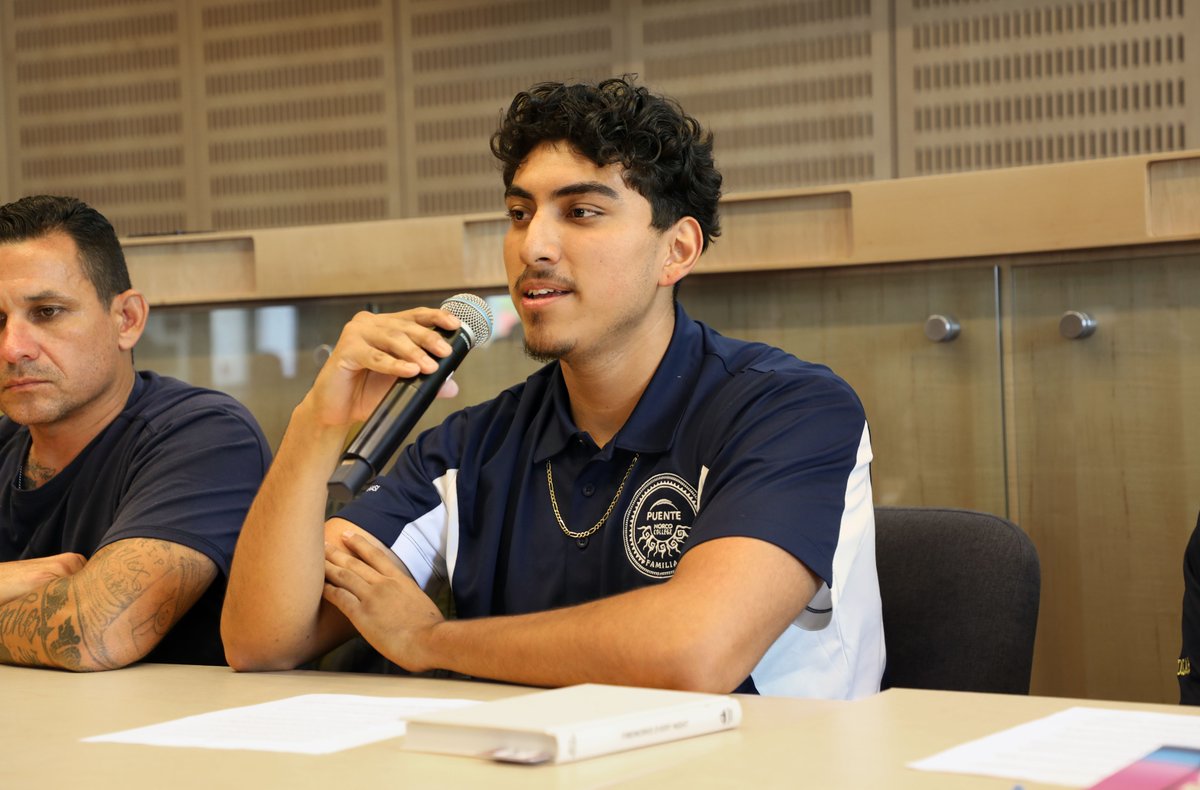 NorcoCollege's tweet image. 🌟 At the Read 2 Succeed Student Panel, we had an engaging discussion about the book &quot;Fireworks Every Night&quot;! 🎆 Our students posed some fantastic questions that sparked deep conversations. 📚✨ #Read2Succeed