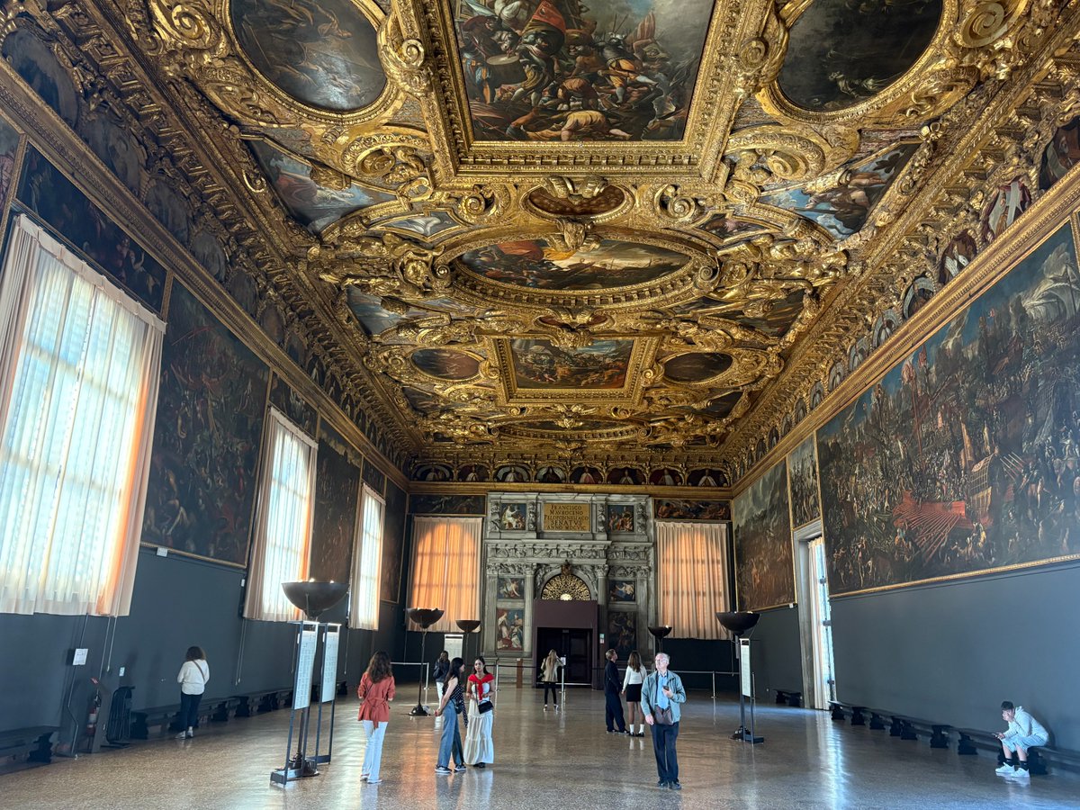 Elections but make it 1600 in Venice, Italy 🗳️🤌🇮🇹

Photos 1 &amp; 2: Venetian ballot boxes used for the election of the Doge, the head of state for the Republic of Venice.

Photos 3 &amp; 4: Two rooms where Venetians would cast their vote for the next Doge.

#Venice #History #Elections