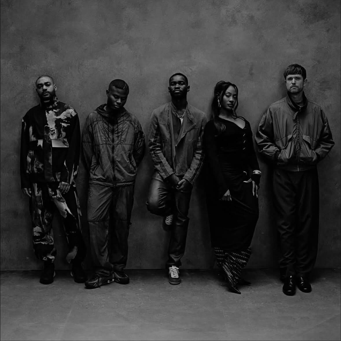 Dave is a big reason why I like UK Rap.  To me mr has a great pen and I enjoy his rap style. 

I cannot wait to see how this album turns out.  Especially after seeing the feature list. 

IMO he's rap royalty 👑  in the scene and I hope the UK will appreciate his new album.