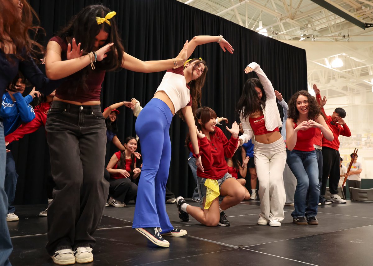stevensonhs's tweet image. In case you missed it, our students brought Asia to the Field House! Shoutout to everyone involved and the attendees who made this event so special. Full gallery in today&apos;s Daily Digest. #seeyounextMonday