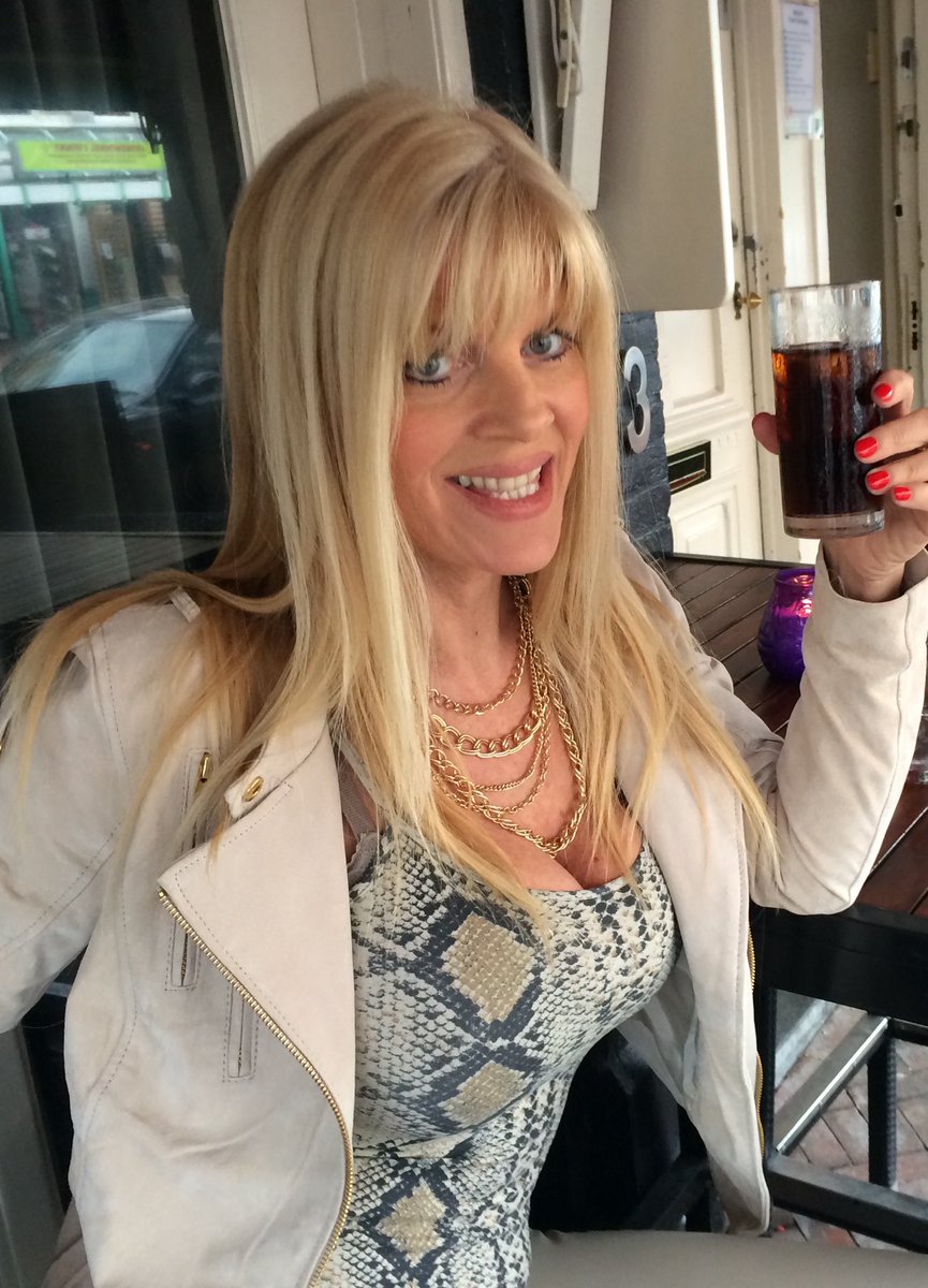 Kim Holland tweet media