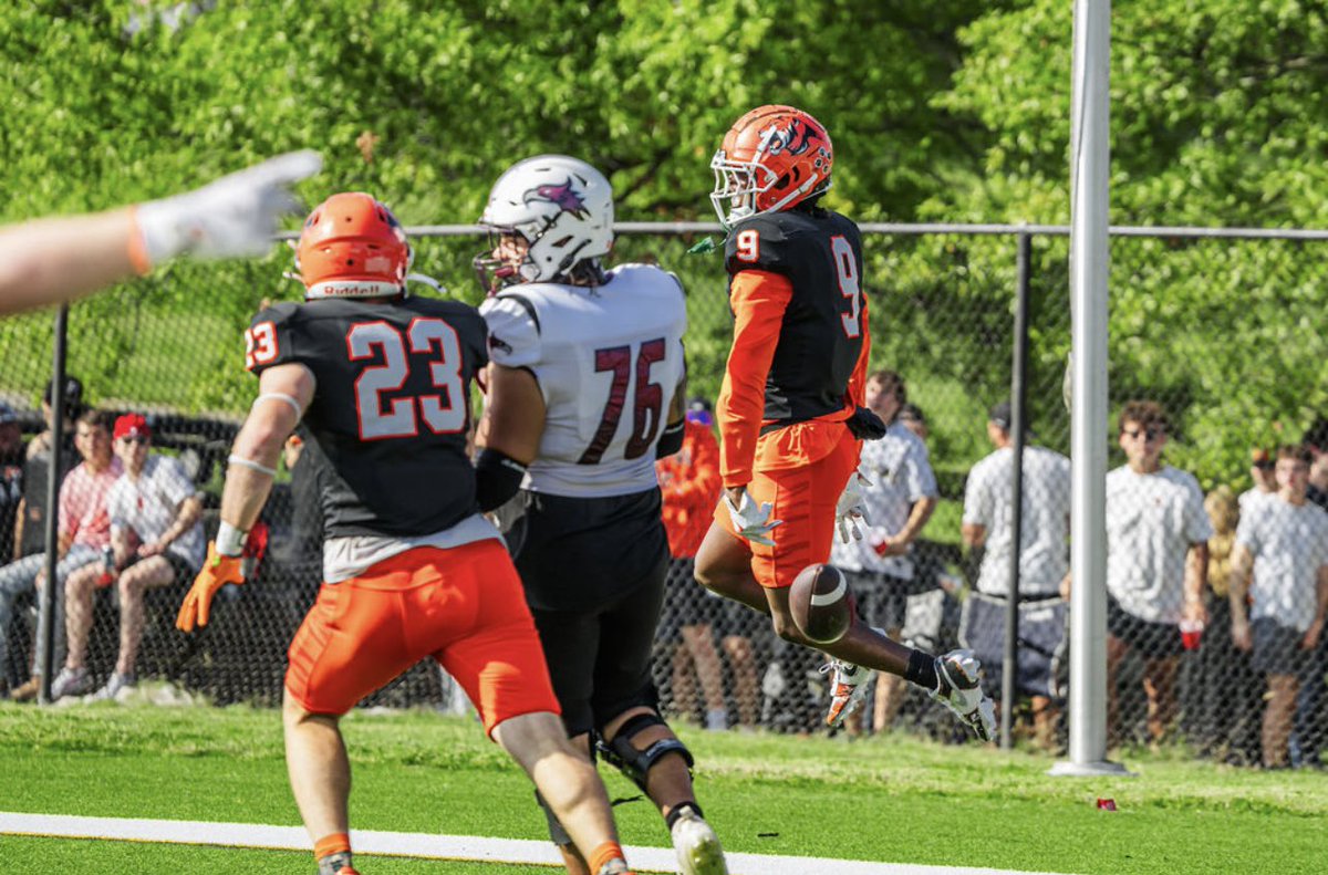 Thankful to be named “Mid South Conference Defense Player of the Week”🙏🏾‼️
For my brothers🤞🏾
#LLD💔
#LLGENE💔
#LLX💔
