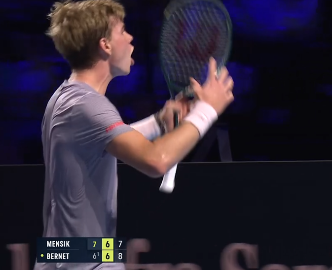josemorgado's tweet image. Wow.
18yo Henry Bernet saves a match point and forces a deciding set vs. top 20 Mensik in Basel.
6-7(1), 7-6(7) -- incredible last two shots to win the set.