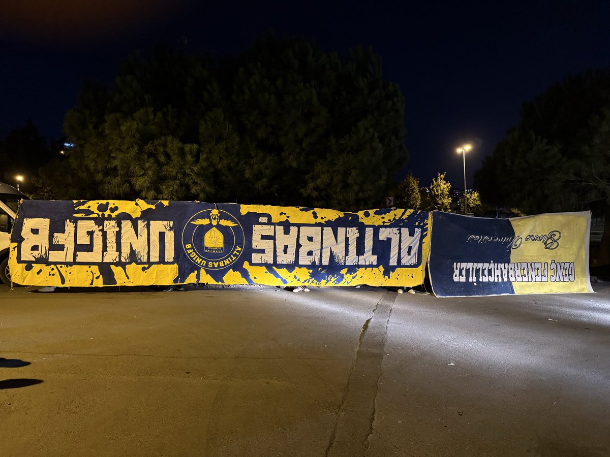 SİZ MİSİNİZ ULAN KAMPÜSÜN SAHİBİ :) <a href="/unigfborg/">UNIGFB</a>