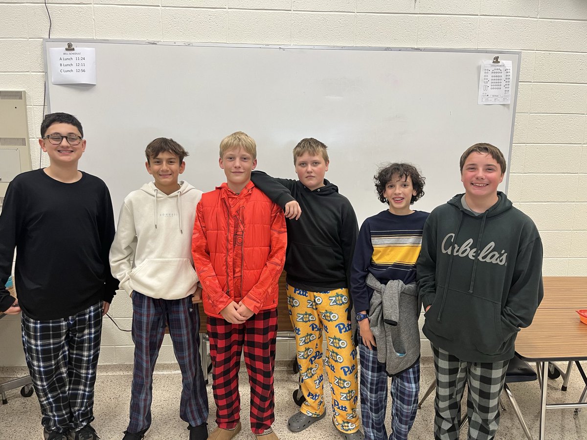 HCJuniorHigh's tweet photo. Battle of the Bridge Spirit Week’s Day #1 was Pajama Day. Our JH was all in it today! #IMPACT360 @HCSDHuskies @HCSDAthletics https://t.co/7JtHDxFC23
