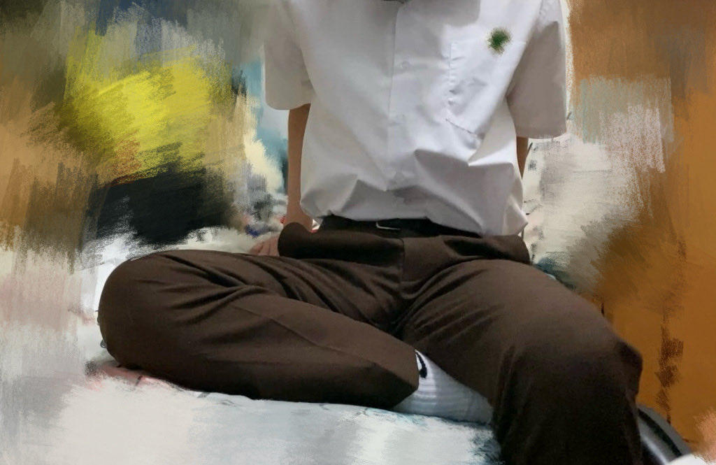 Jobus112233's tweet photo. 訓唔著update下🤣🤣

#校服 #白襪 #皮鞋 https://t.co/diezgTWAuU