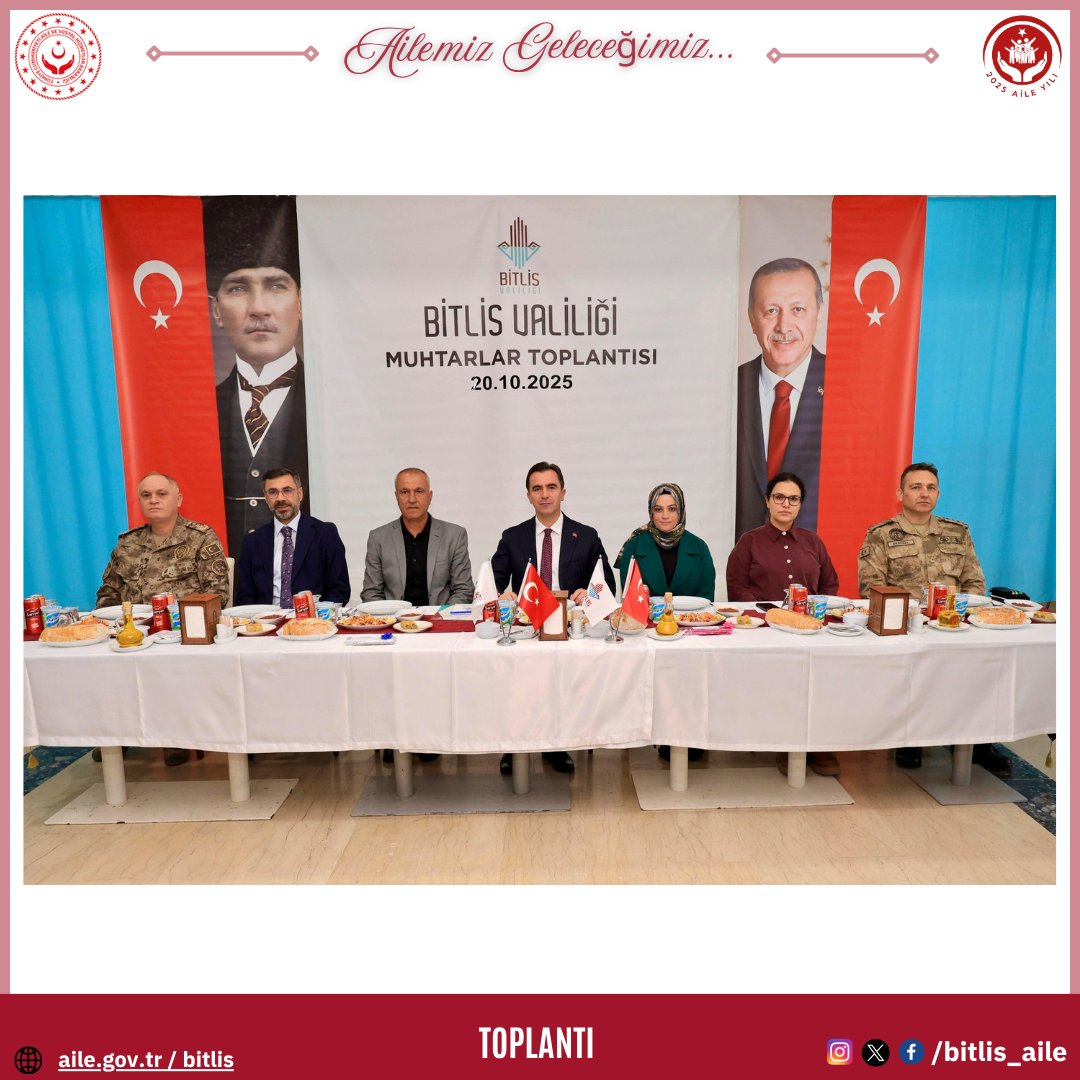 bitlis_aile's tweet image. 📌Valimiz Sayın @ahmetkarakaya37 başkanlığında, ilimizde görev yapan muhtarlarımızın katılımıyla toplantı gerçekleştirildi.

📌 Sayın Valimiz, 19 Ekim Muhtarlar Günü’nü kutlayarak muhtarlık müessesesinin devletin vatandaşa en yakın eli ve sesi olduğunu belirtti. Muhtarların kamu…