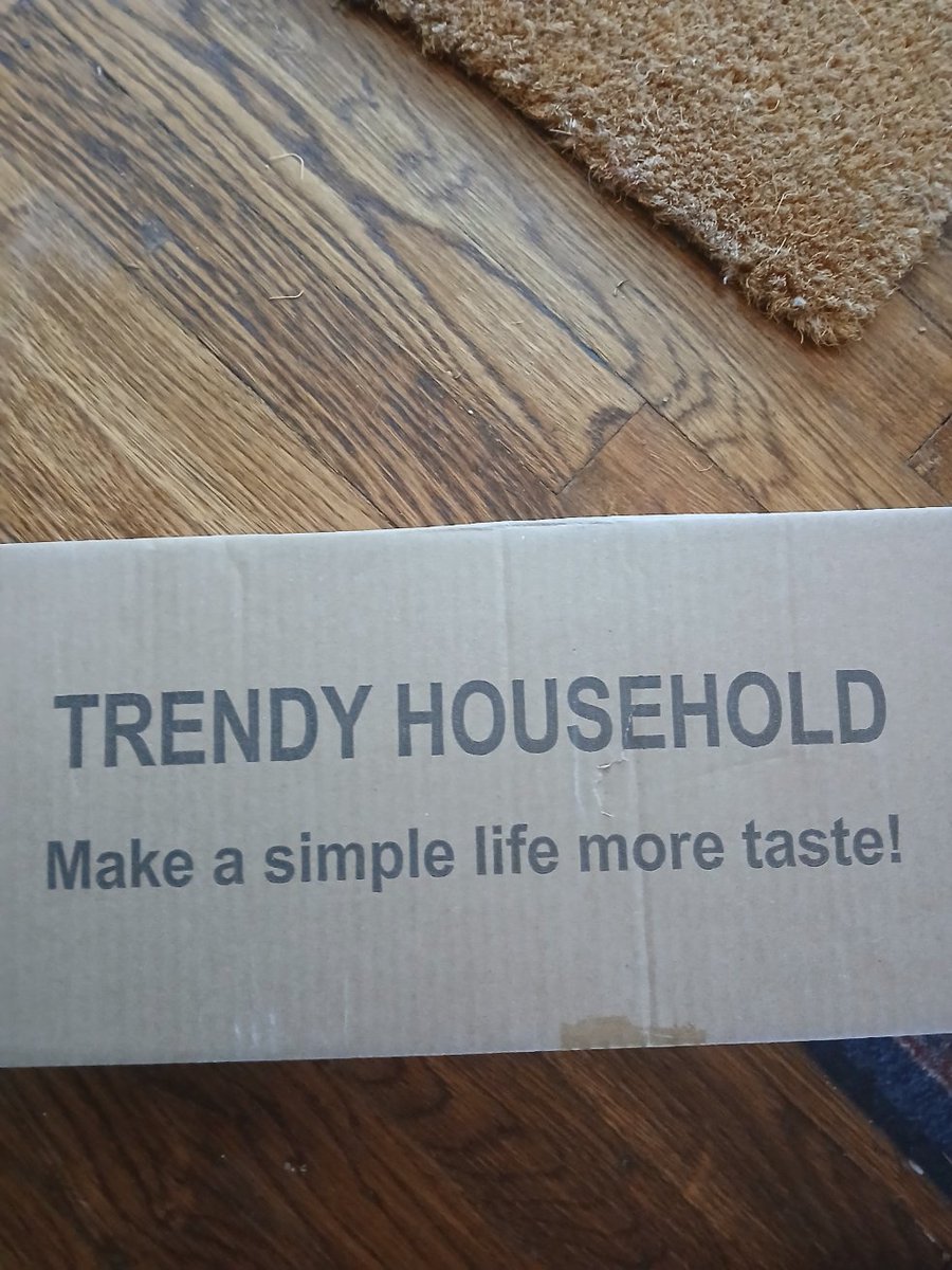 You've got to admire how little effort Chinese companies put into their English branding.  Blatant Engrish is a flex.