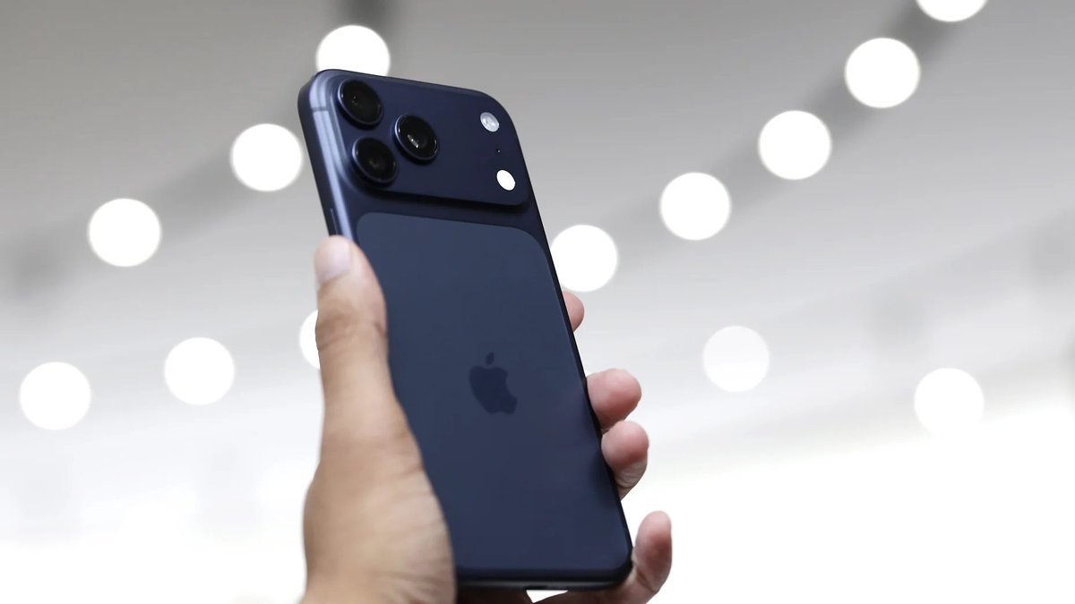 🔵MARKETEVANS: Apple raggiunge un nuovo record di chiusura a 262,24 dollari nel 2025