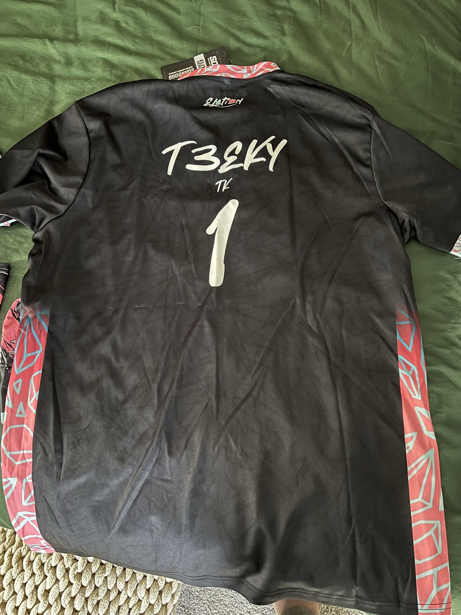 Gonna be lookin fresh on and off stream with the <a href="/ElationEsports/">Elation</a> gear! Dope work from the team and <a href="/SoarDogg/">SoarDogg Apparel</a> 🔥🔥🔥