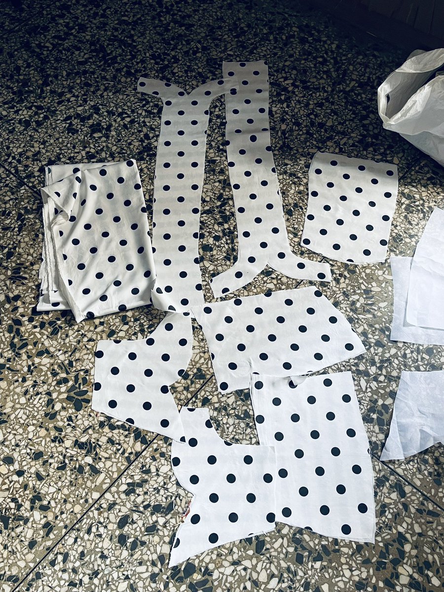 ODUNMADEIT's tweet image. I love pattern drafting so much, everything will look somehow at first especially if you don’t know what you’re doing lol, I used to question my boss alot when I was learning because wetin be all this pieces of clothing, and how will they form what we want bayi😂😂😂