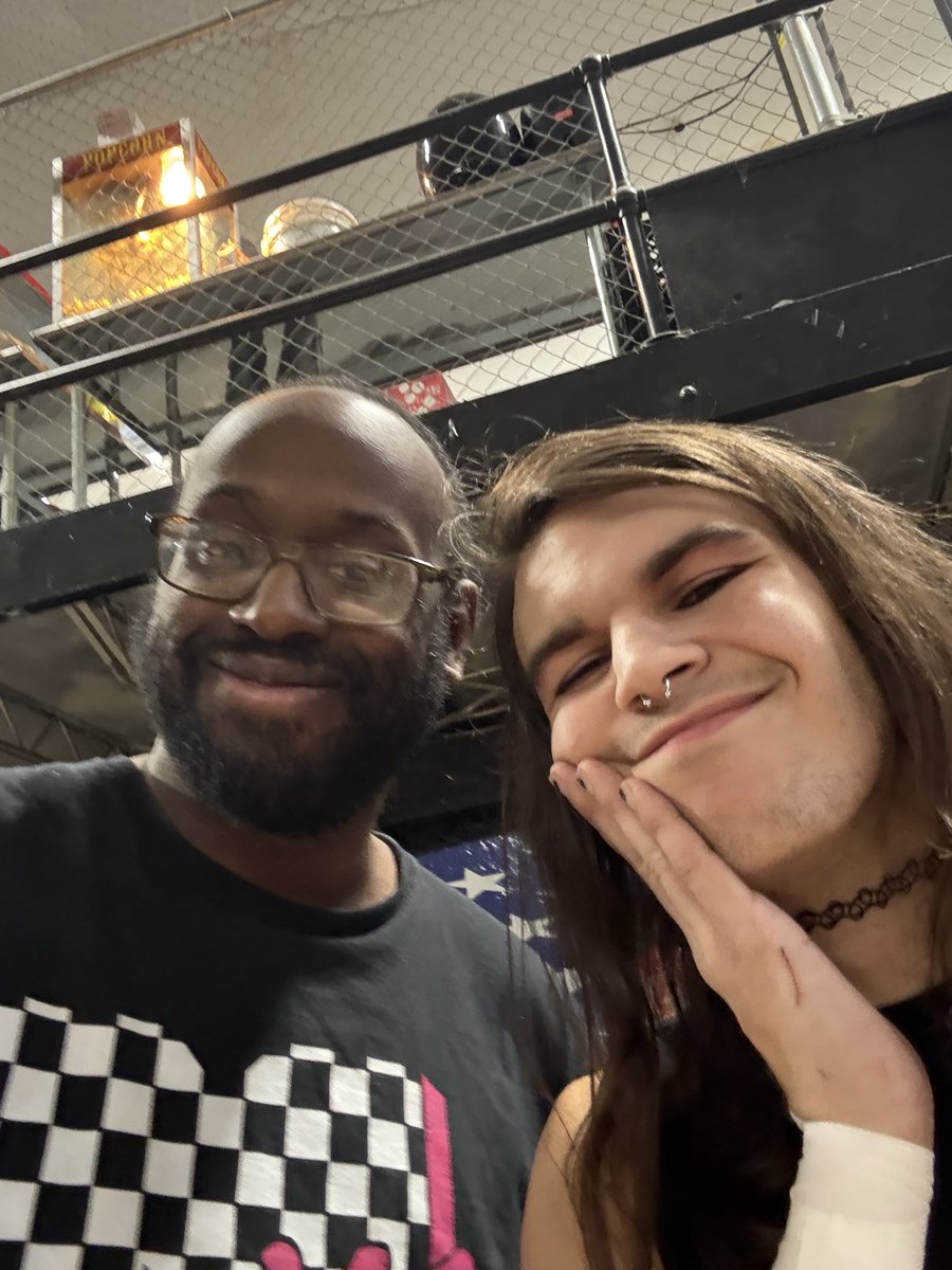 Kenny Cummings (@kennyischillin) on Twitter photo It’s on to the <a href="/NewWavePro/">New Wave Official</a> portion from this past weekend.
<a href="/anakinsadmurphy/">anakin murphy</a> is so incredible. So talented and a cool person. It’s on to the <a href="/NewWavePro/">New Wave Official</a> portion from this past weekend.
<a href="/anakinsadmurphy/">anakin murphy</a> is so incredible. So talented and a cool person.