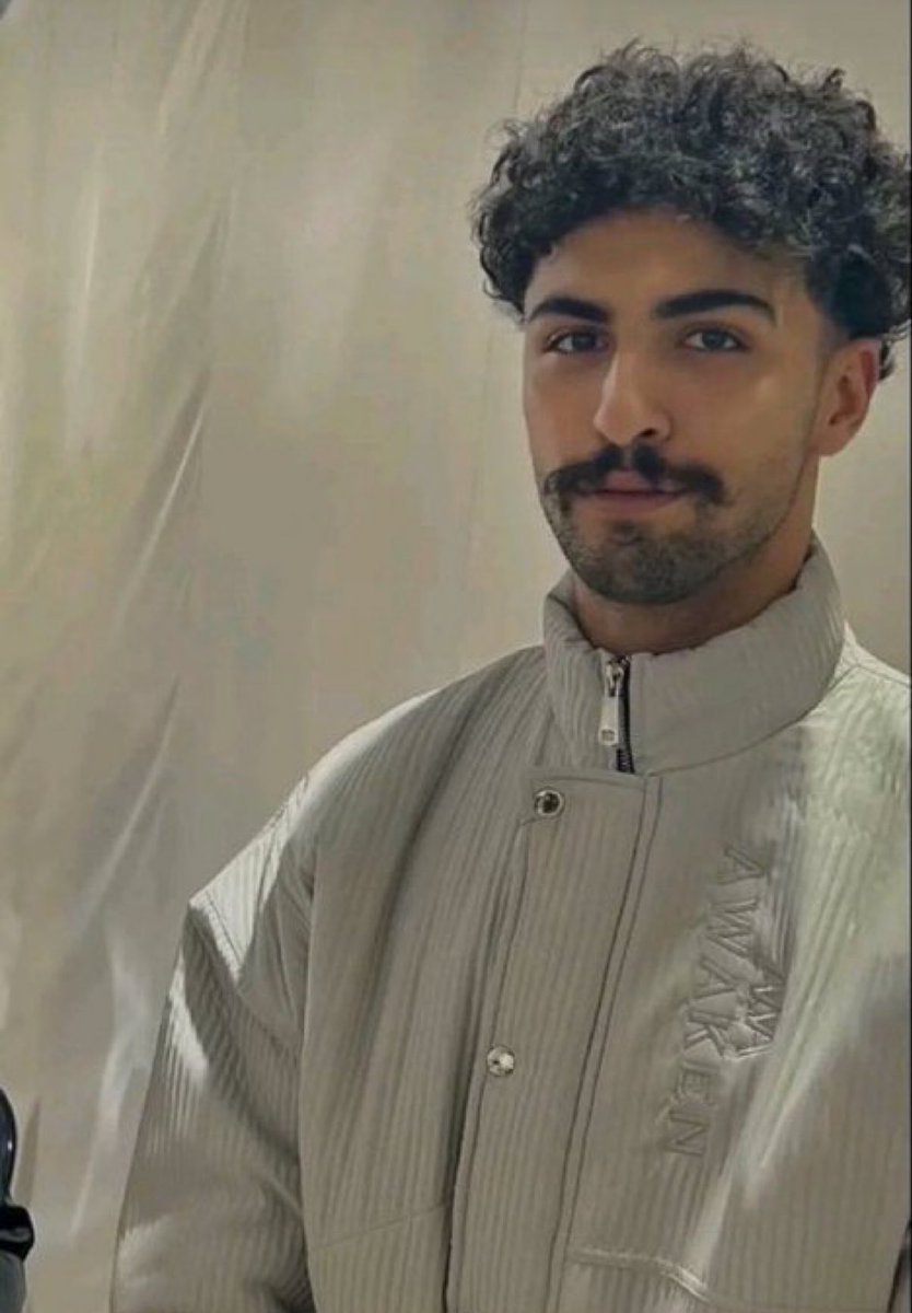 Mlath၄၃ (@mlath_2) on Twitter photo ما تمرّ مكان الا وتبدع فيه وتثبت نفسك بكل مجال تبارك الرحمن 🫡✨
فخرر يبو نافع بس وراك ماعلمتنا؟<a href="/elnafeoo/">عبدالرحمن بن نافع</a> ما تمرّ مكان الا وتبدع فيه وتثبت نفسك بكل مجال تبارك الرحمن 🫡✨
فخرر يبو نافع بس وراك ماعلمتنا؟<a href="/elnafeoo/">عبدالرحمن بن نافع</a>