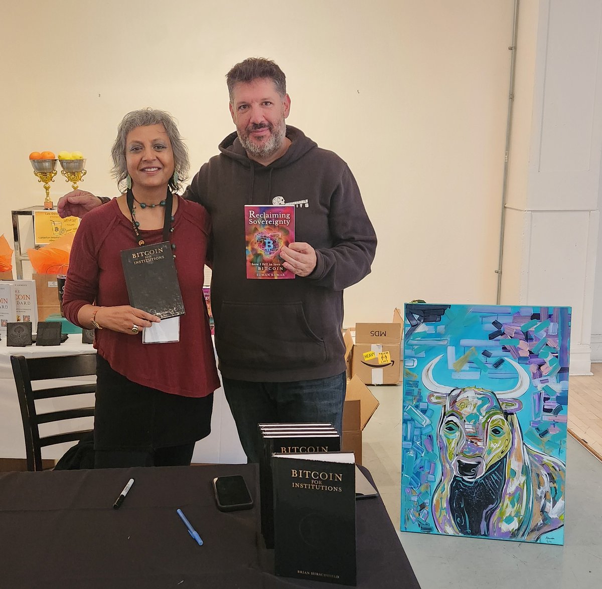 Met incredible authors <a href="/CdnBitcoinConf/">Canadian Bitcoin Conference 2025</a>  we exchanged books, shared stories, and now I'm sitting here with the best reading list. My heart is full 💛
<a href="/BitsofWisdom_io/">Paul Rogers</a> <a href="/DavidStOnge/">David St-Onge</a> <a href="/Fundamentals21m/">Fundamentals 40HPW</a>