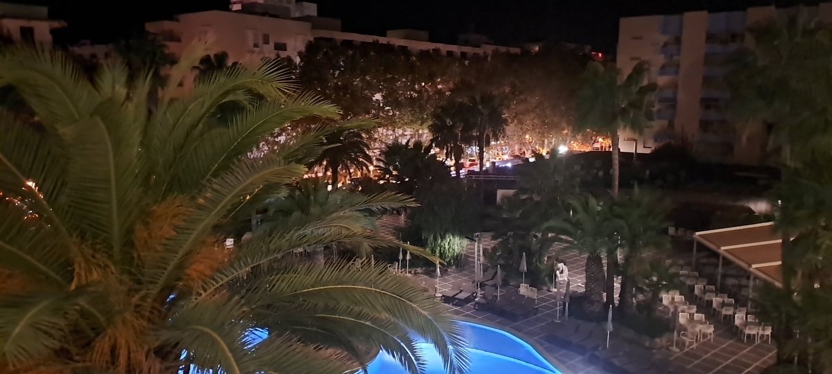 John Stack 🇺🇦 🇵🇸 (@johnstack57) on Twitter photo Delighted to hear <a href="/johncreedon/">john creedon</a> play one of Limerick's finest <a href="/BleedingHeartPs/">Bleeding Heart Pigeons</a> on my last night in Solou . Delighted to hear <a href="/johncreedon/">john creedon</a> play one of Limerick's finest <a href="/BleedingHeartPs/">Bleeding Heart Pigeons</a> on my last night in Solou .