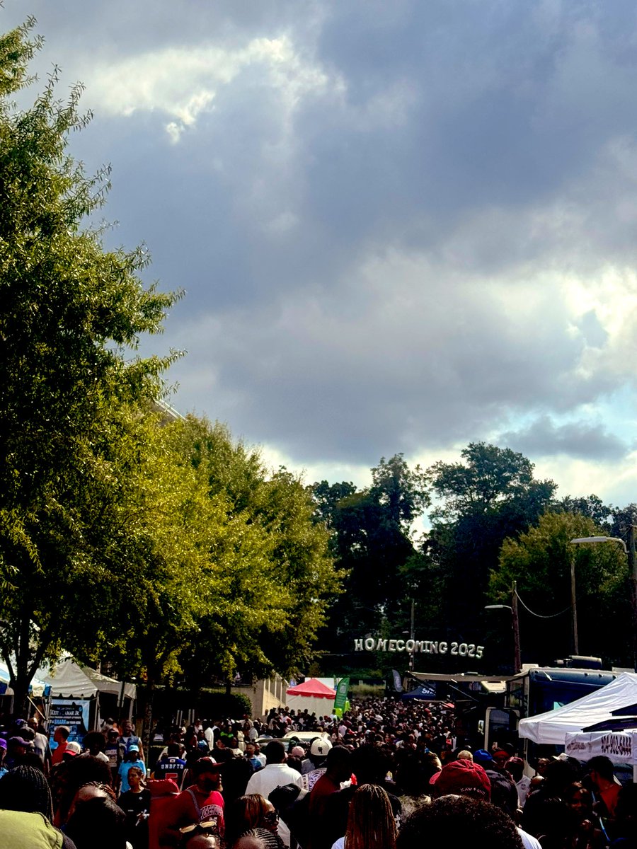 TheMickeyCLee's tweet image. Reporting live from Spelhouse Hoco. Attending is mandatory. Those that get it, get it. 😉 🤞🏾. #IYKYK #HBCUalumni #Spelhouse #culture