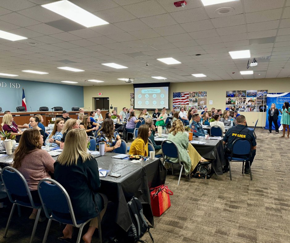 This morning, FISD hosted our first CTE Advisory Committee meeting where teachers, industry leaders, and FEF came together to build partnerships that can expand internships and real-world opportunities for students. 💙 #FISD #CTE #commUNITY #FEF