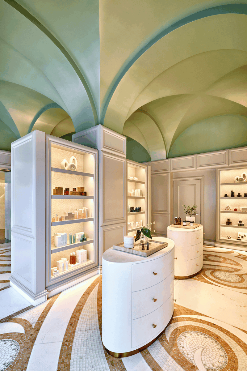 Join Omorovicza Founder Margaret de Heinrich de Omorovicza for an intimate Masterclass on Thursday, October 23rd.

This 60-minute session offers a rare opportunity to learn directly from the founder herself. Enjoy light bites, gifting, and special spa offers following the class.