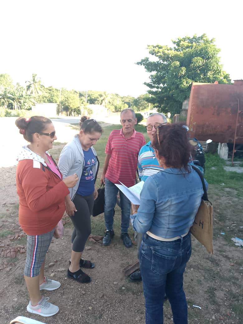 ConsejoSSptus's tweet image. La dirección del Consejo Electoral Municipal de La Sierpe en #SanctiSpíritusEnMarcha visita la circunscripción 24 de La Ferrolana para supervisar la preparación del proceso para cubrir el cargo vacante de delegado a la Asamblea Municipal del #PoderPopular #JuntosPorLaDemocracia