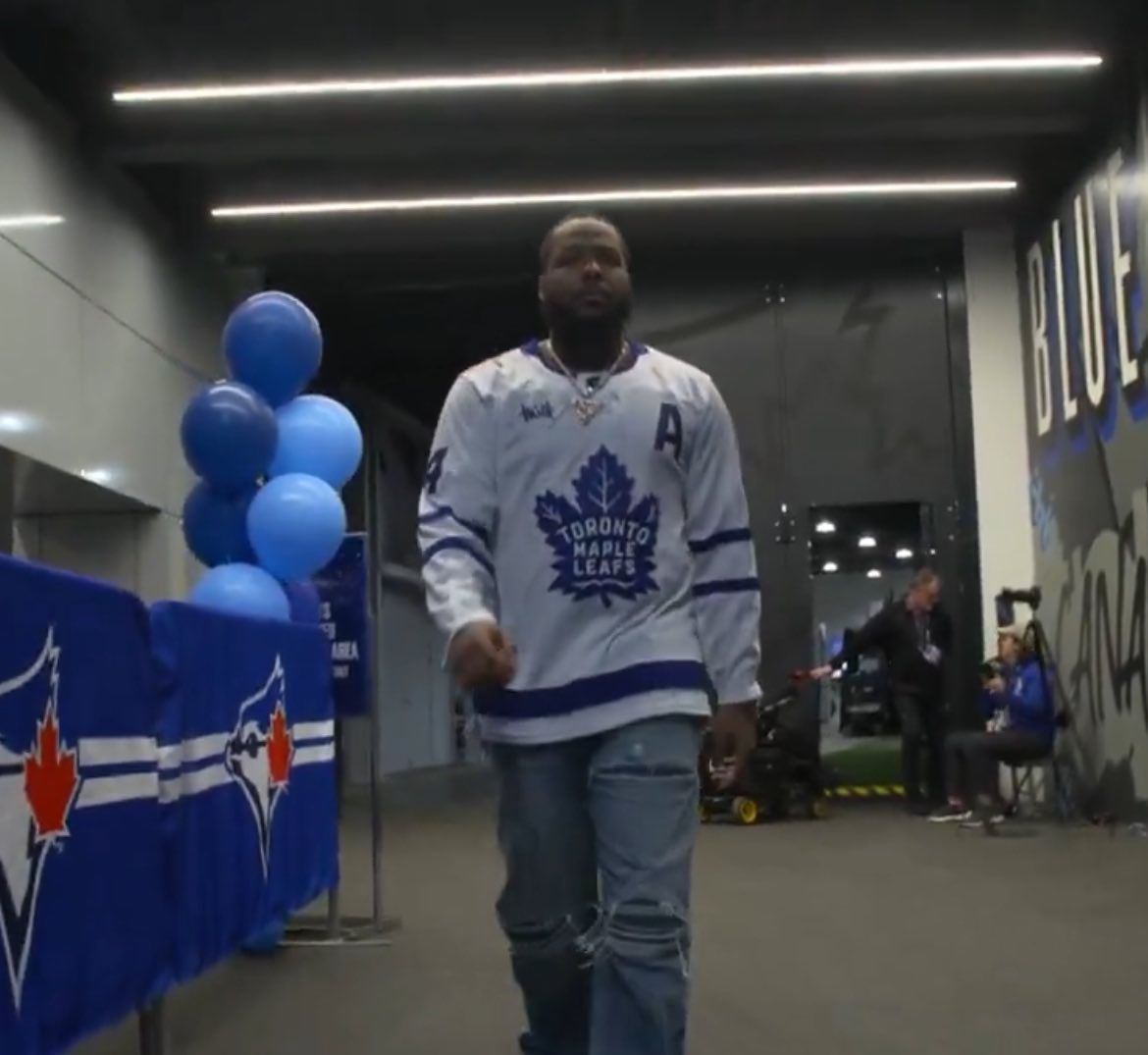 Leafslatest's tweet image. Vladdy has had the passion since the day he stepped foot in Toronto. Pulling up in an Auston Matthews jersey ahead of one of the biggest games in franchise history is so epic.

Can’t wait until they get the job done. 💙🤩

#LeafsForever