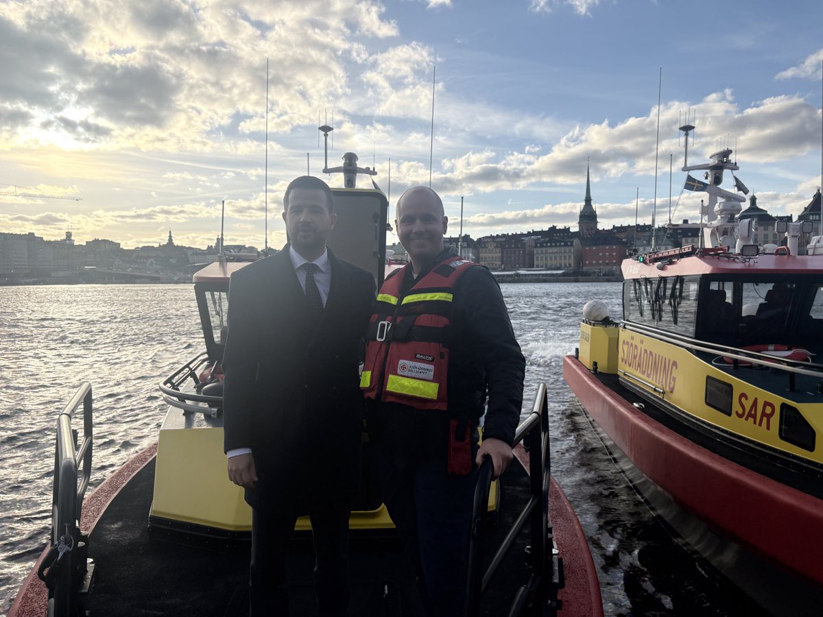Nice day in Stockholm with the benefit of hosting president <a href="/JakovMilatovic/">Jakov Milatovic 🇲🇪🇪🇺</a> onboard our search and rescue units during his state visit to Sweden. Thanks to <a href="/Utrikesdep/">Utrikesdepartementet</a> for a well planned venue. 
We discussed importance of the humanitarian mission <a href="/sjoraddning/">SSRS</a> has delivered since