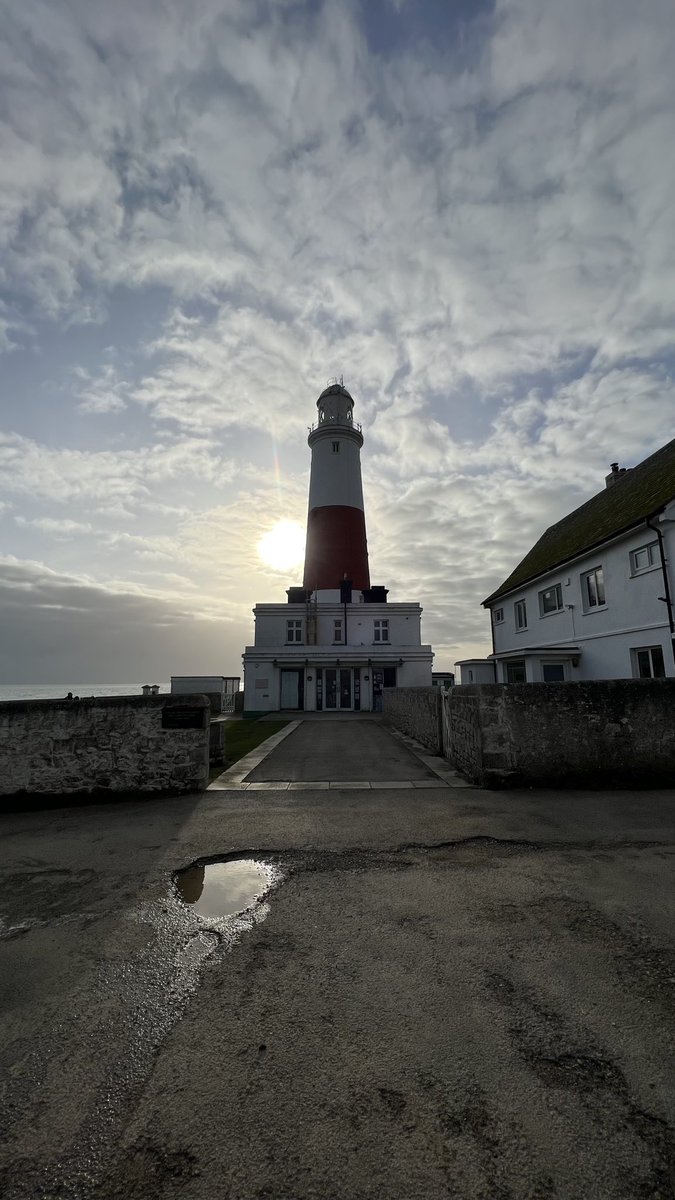 wapple15's tweet image. This #Lighthouse from Portland Dorset 🏴󠁧󠁢󠁥󠁮󠁧󠁿 #ShadowsReflects