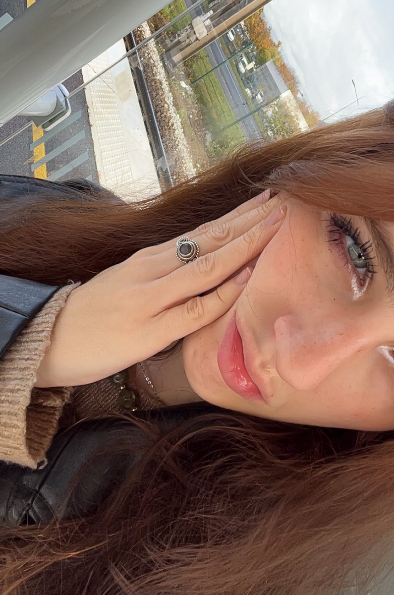 maoscript's tweet image. que elle boude celle là
