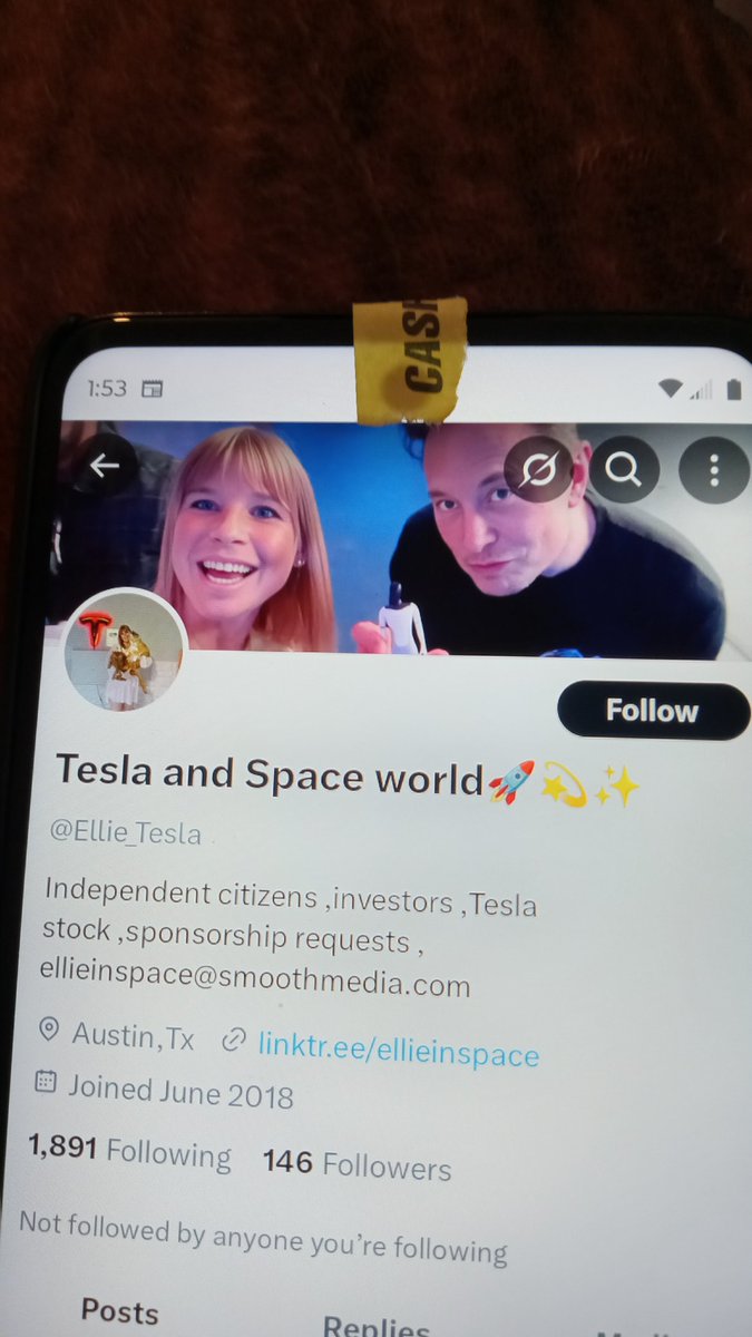 Hello 👋🖐️😭🤗👇 that me Ellie, Elon Musk will pucker his lips and give me another kiss for everyone of you I scam out of your money 🤑💰💵 , I just love those kisses 💋 from the boss!