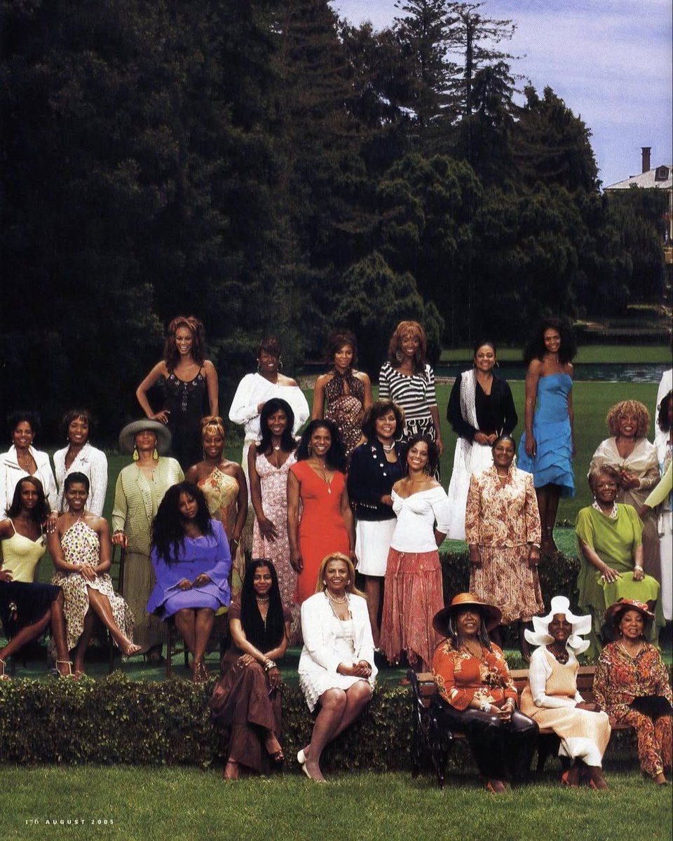 filmsbratz's tweet image. — oprah winfrey’s legends ball, celebrating black women in art, entertainment &amp;amp; civil rights (2005). a thread. 👸🏾💐 

📸 by: kwaku alston