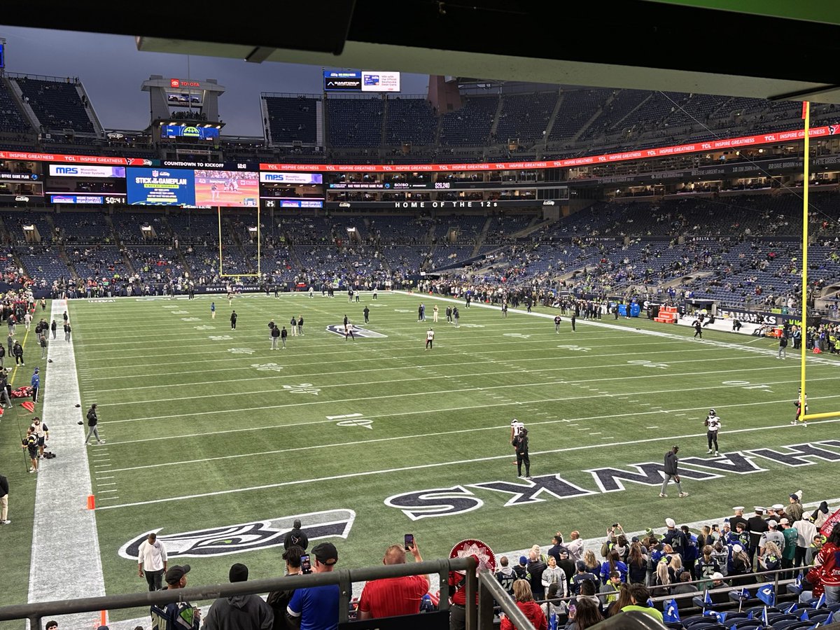 CSSully's tweet image. Monday Night Football at Lumen Field!