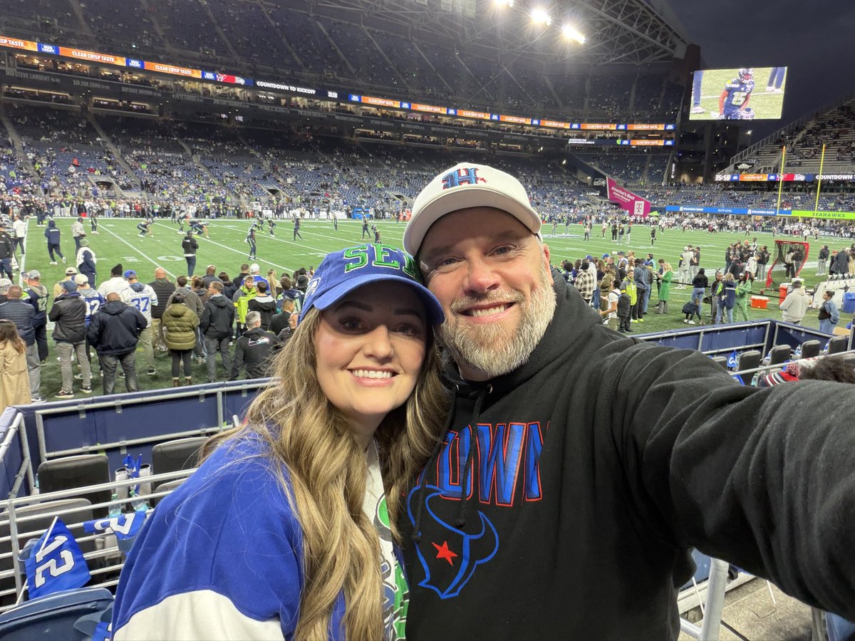 CSSully's tweet image. Monday Night Football at Lumen Field!