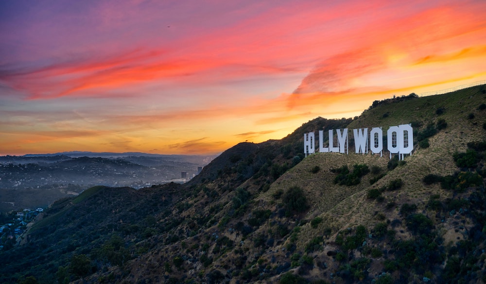 GoIntoTheStory's tweet image. Spec Script Deal: &quot;The In-Claus&quot;. Writer: Travis Braun. Genre: Family. Buyer: Netflix. Script sold in a “competitive situation” in which Netflix “outbid multiple buyers.” gointothestory.blcklst.com/spec-script-de… #Hollywood #movies #screenwriting
