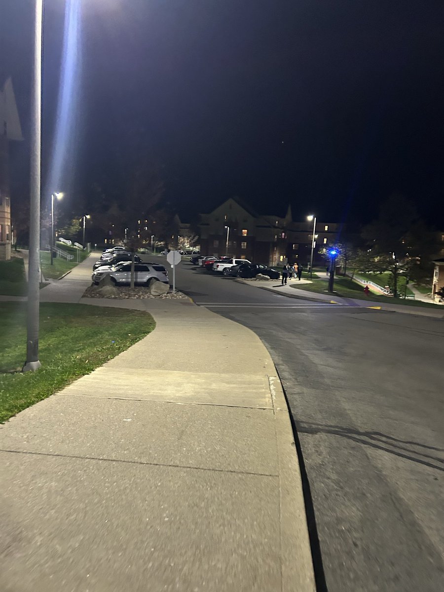 bax_gage's tweet photo. Nice little stroll for food. #techwell https://t.co/JRPbg7uJe1